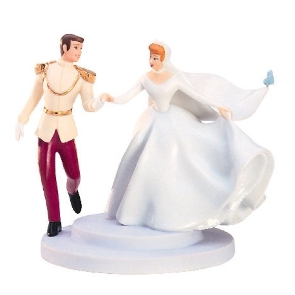 NIB Disney Cinderella & Prince Topper/Centerpiece - Picture 3 of 13